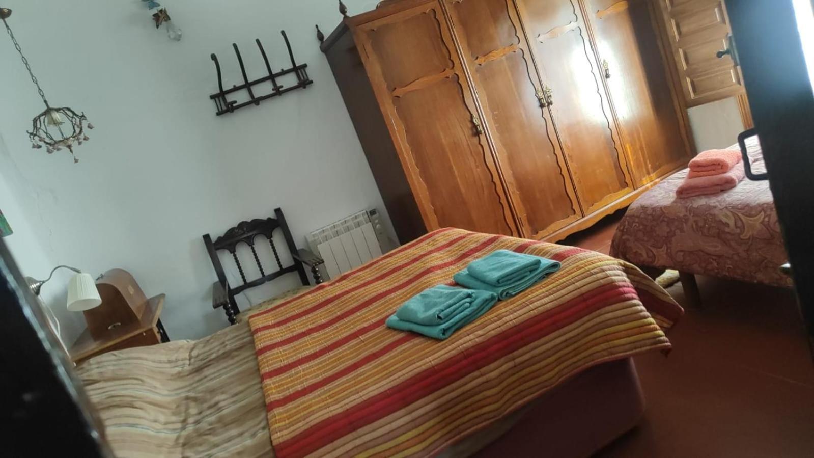 La Casa Rural De Paco Y Ana Pitres Extérieur photo
