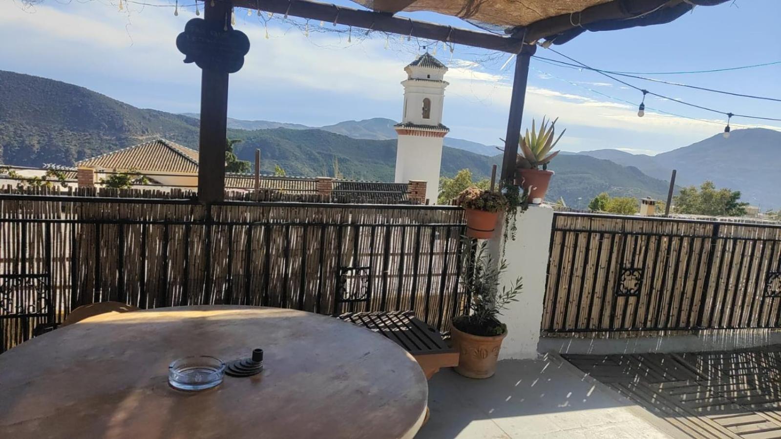 La Casa Rural De Paco Y Ana Pitres Extérieur photo
